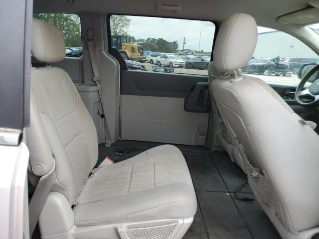 2009 Chrysler Town & Country LX