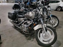 Vehiculos salvage en venta de Copart Louisville, KY: 2002 Honda VT1100 C2