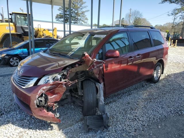 2015 Toyota Sienna XLE