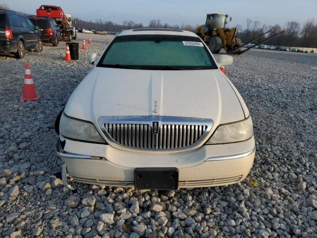 2007 Lincoln Town Car Signature Limited