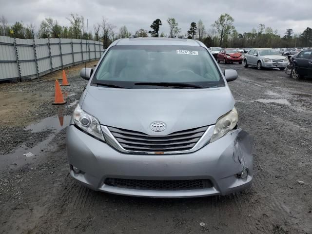 2014 Toyota Sienna XLE