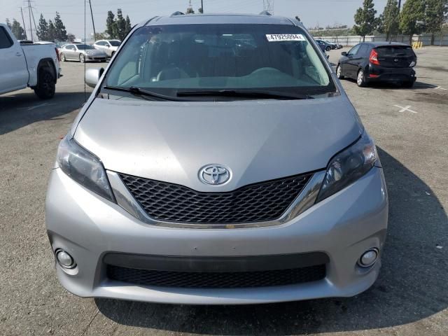 2013 Toyota Sienna Sport