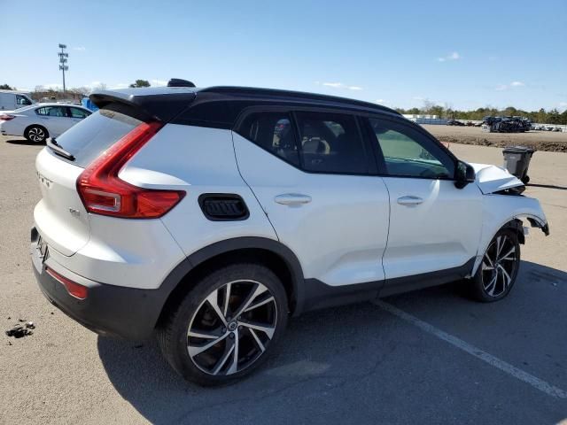 2019 Volvo XC40 T4 R-Design