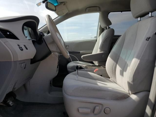 2012 Toyota Sienna LE