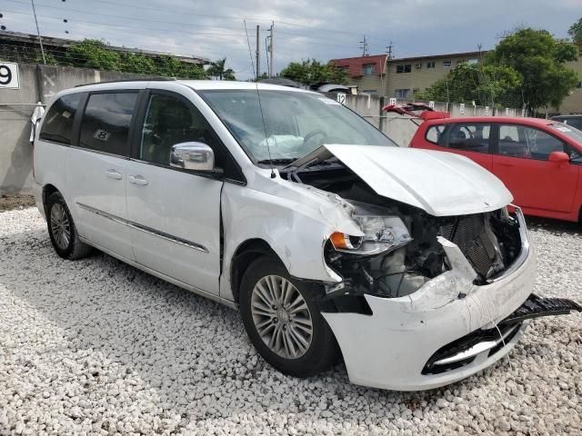 2014 Chrysler Town & Country Touring L