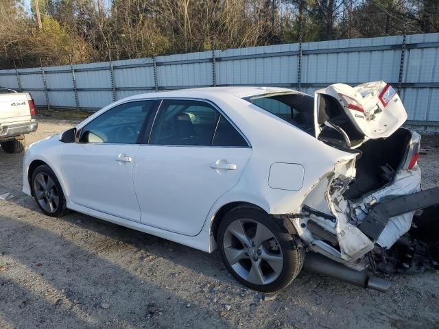 2014 Toyota 2018 Toyota Camry SE