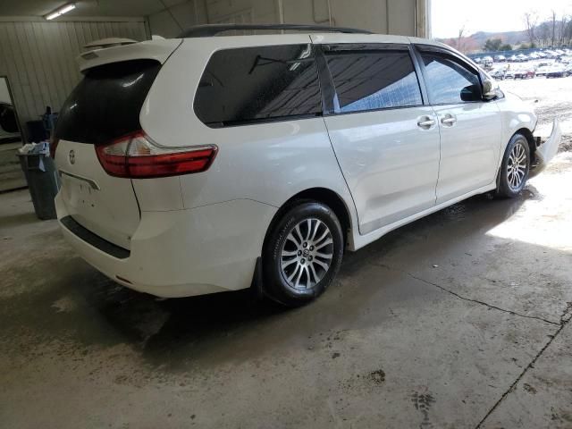 2018 Toyota Sienna XLE