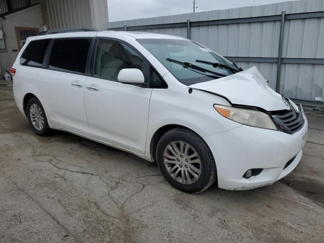 2014 Toyota Sienna XLE