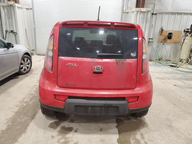 2010 KIA Soul +