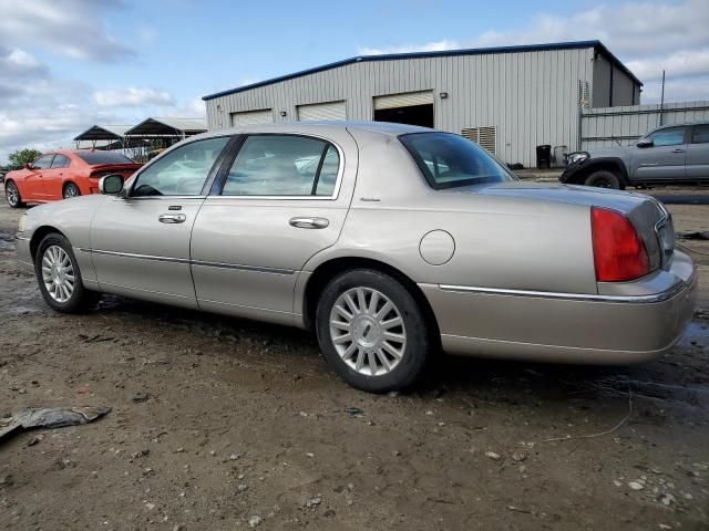 2003 Lincoln Town Car Signature