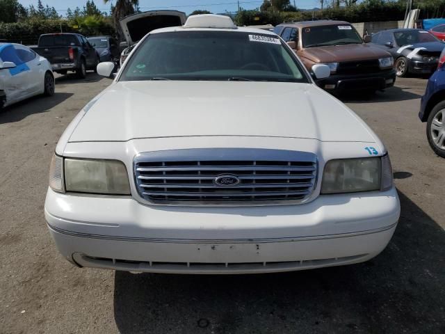 2002 Ford Crown Victoria