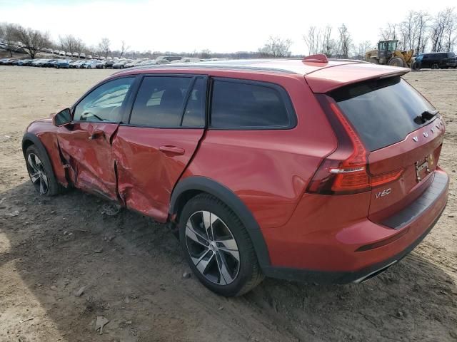 2021 Volvo V60 Cross Country T5 Momentum