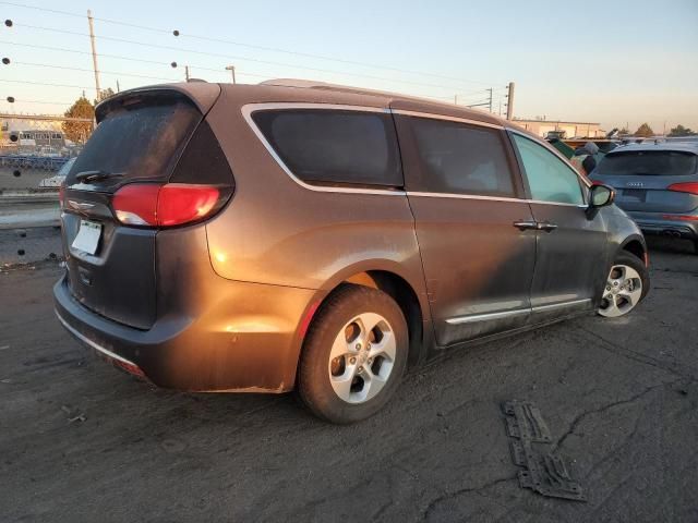 2017 Chrysler Pacifica Touring L Plus