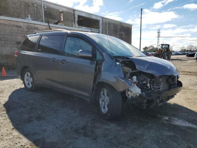 2012 Toyota Sienna LE