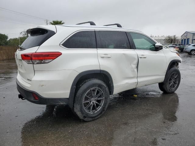 2017 Toyota Highlander SE