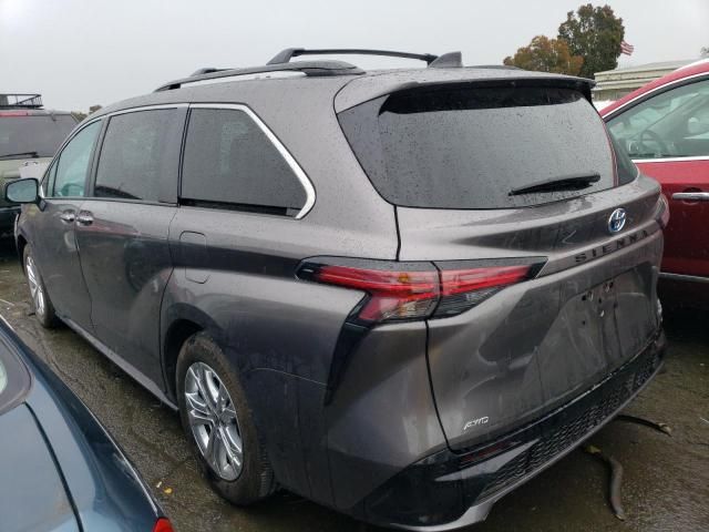 2022 Toyota Sienna XSE