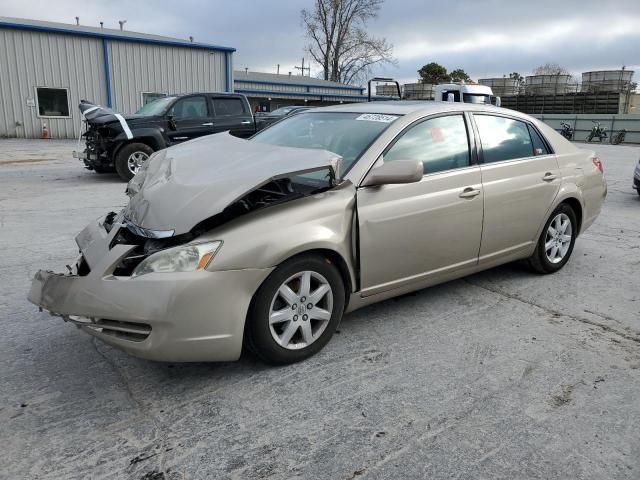 2005 Toyota Avalon XL