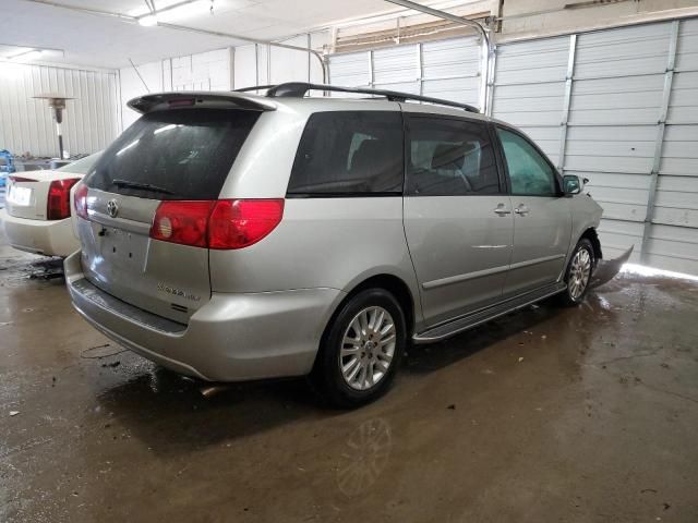 2007 Toyota Sienna XLE