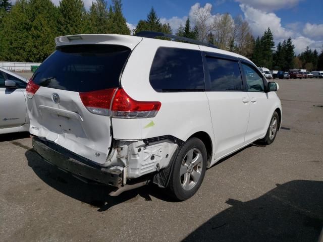 2014 Toyota Sienna LE