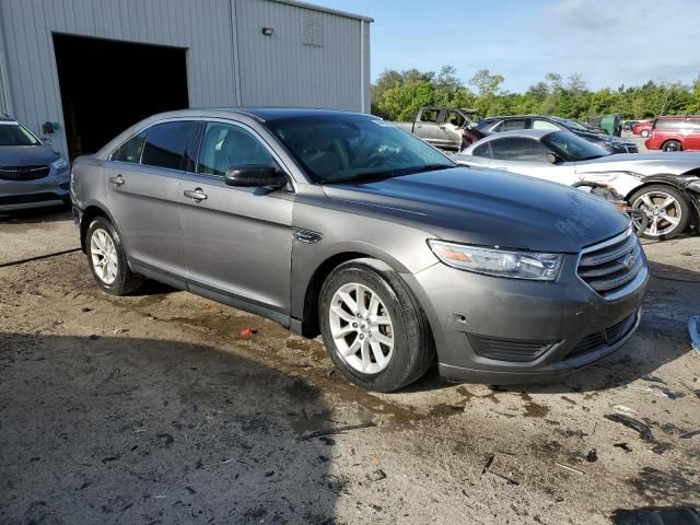 2014 Ford Taurus SE