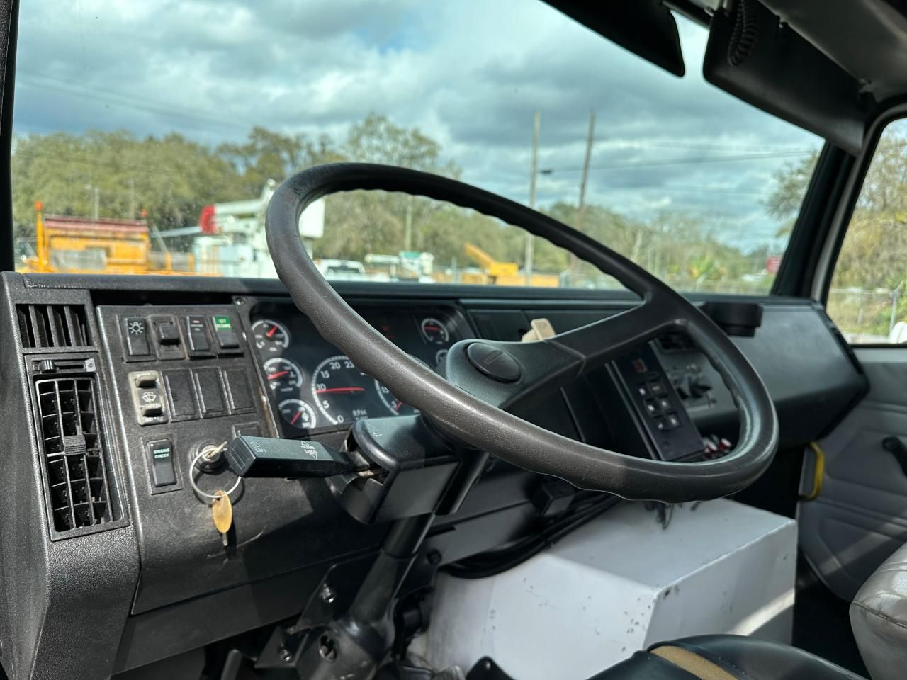 2001 Freightliner Medium Conventional FL80 For Sale in Riverview, FL ...