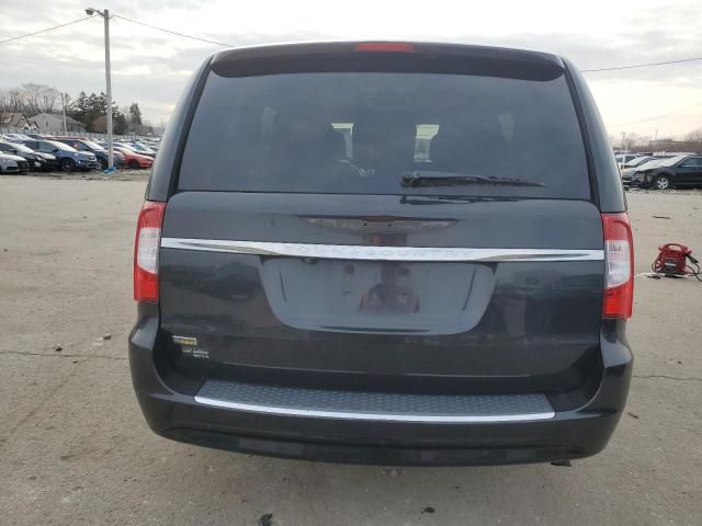 2012 Chrysler Town & Country Touring