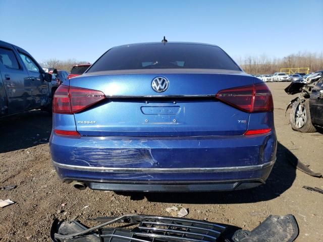 2017 Volkswagen Passat R-Line