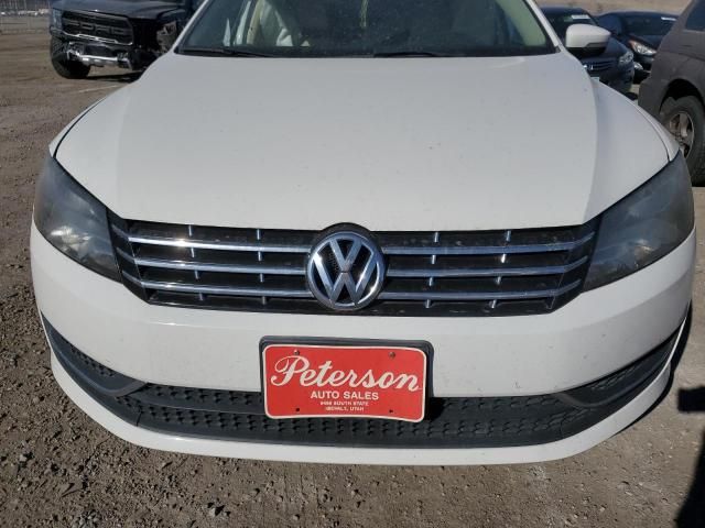 2014 Volkswagen Passat SE