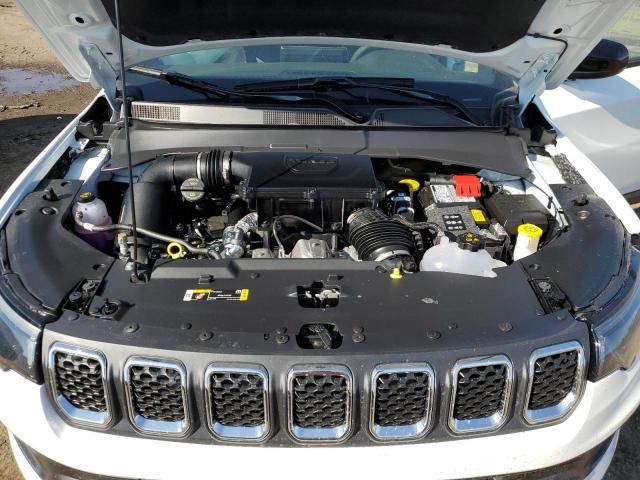 2024 Jeep Compass Latitude LUX