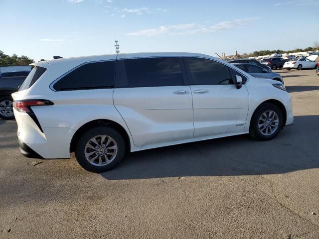 2021 Toyota Sienna XLE