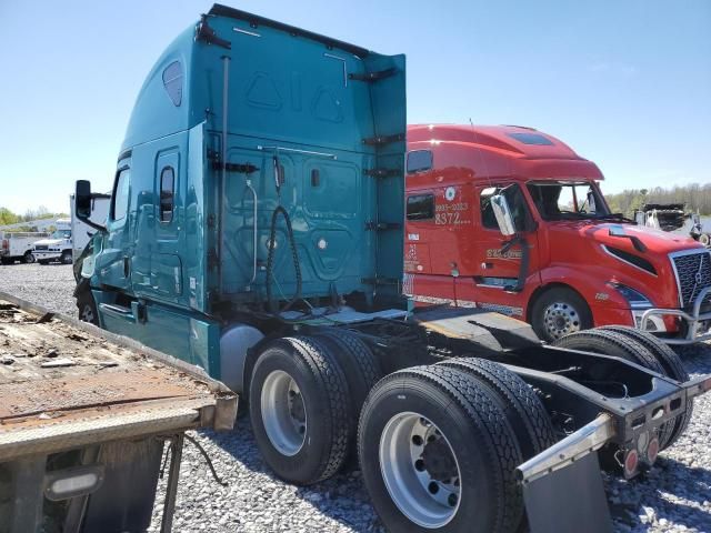 2018 Freightliner Cascadia 126