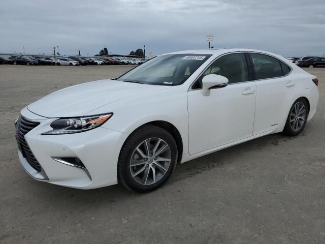 2016 Lexus ES 300H