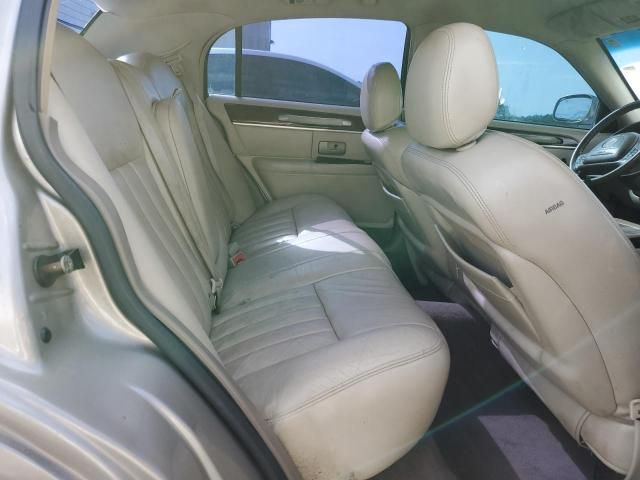 2003 Lincoln Town Car Executive