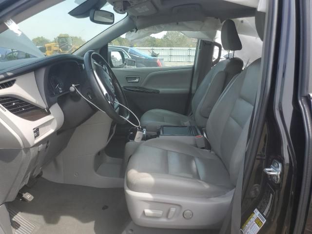 2019 Toyota Sienna XLE