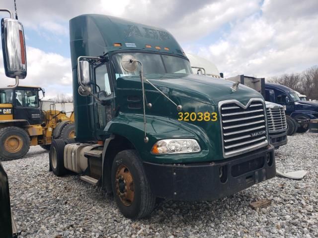 2013 Mack 600 CXU600