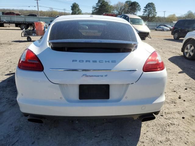 2011 Porsche Panamera 2