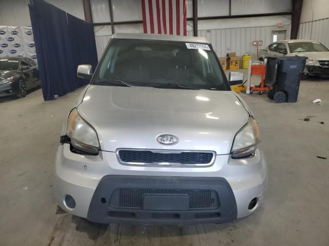 2010 KIA Soul +