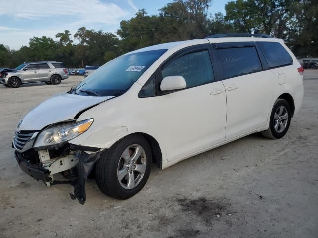 2011 Toyota Sienna LE