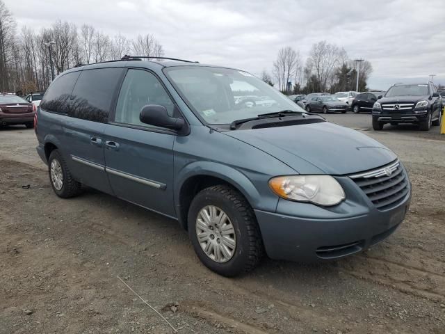 2005 Chrysler Town & Country Touring