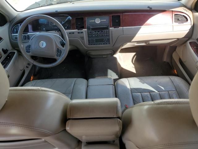 2003 Lincoln Town Car Executive