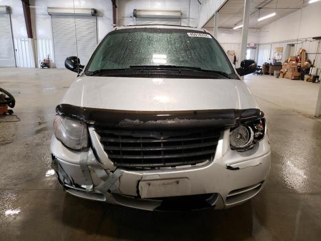 2006 Chrysler Town & Country Touring