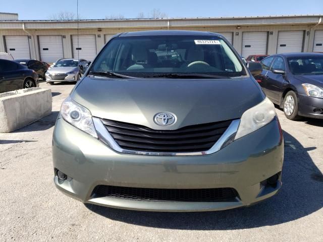 2014 Toyota Sienna LE