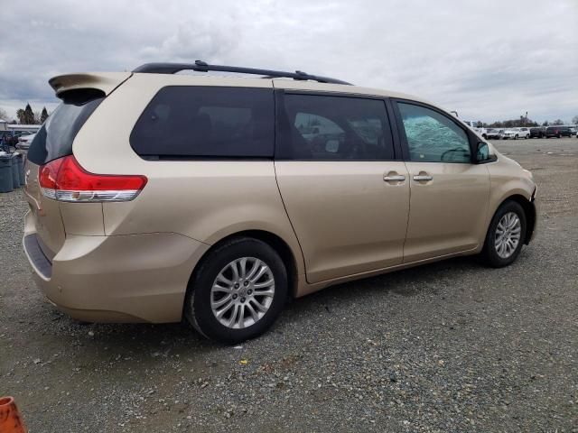 2011 Toyota Sienna XLE