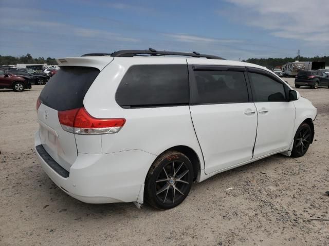 2011 Toyota Sienna XLE