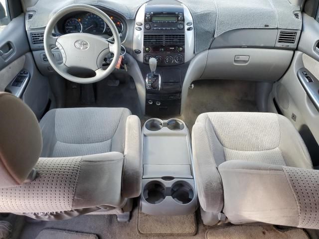 2008 Toyota Sienna CE