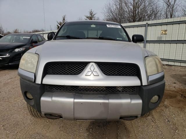 2006 Mitsubishi Raider Durocross