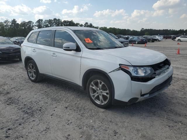 2015 Mitsubishi Outlander SE