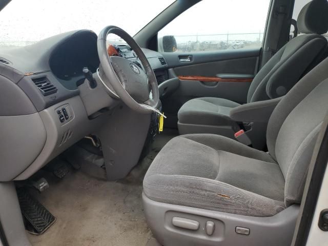 2006 Toyota Sienna XLE