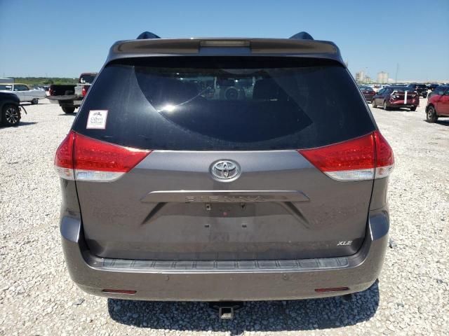 2014 Toyota Sienna XLE