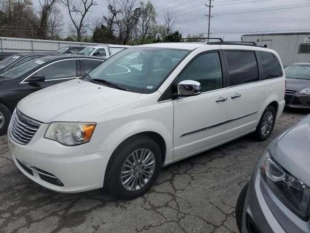 2013 Chrysler Town & Country Touring L